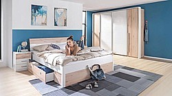 1: Spálňa - šatníková skriňa