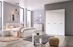 1: Spálňa - skriňa s otočnými dverami