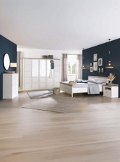 Spálňa - skriňa s otočnými dverami