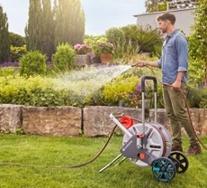GARDENA KOVOVÝ VOZÍK NA HADICU CLEVERROLL M EASY - SÚPRAVA 1/2", 30 M
